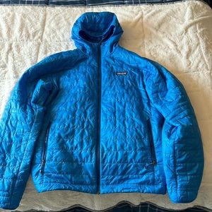 Patagonia nano puff full zip w/ hood size L